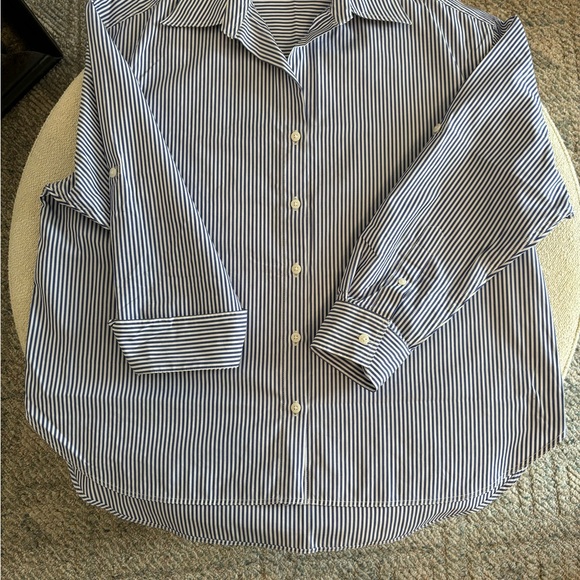 Babaton Collared Shirt, Oversized Fit, Size XS - Picture 2 of 3